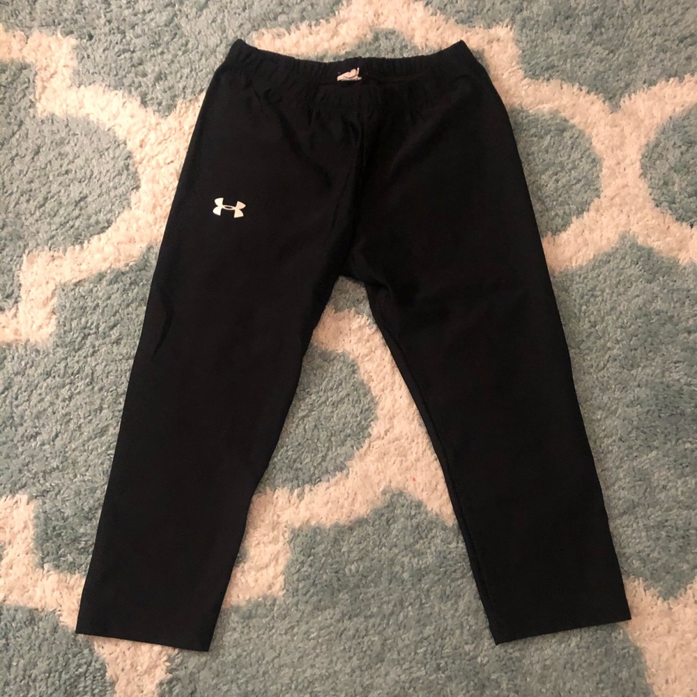Under armour size medium capris